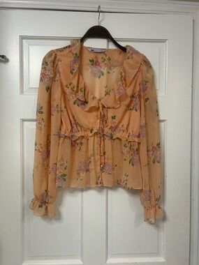 SO Peach Floral Ruffle Tie-Front Top